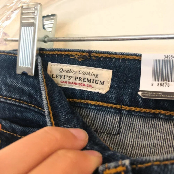 RARE Levi's Wedgie Straight Gold Chain Denim Jeans - Picture 9 of 13